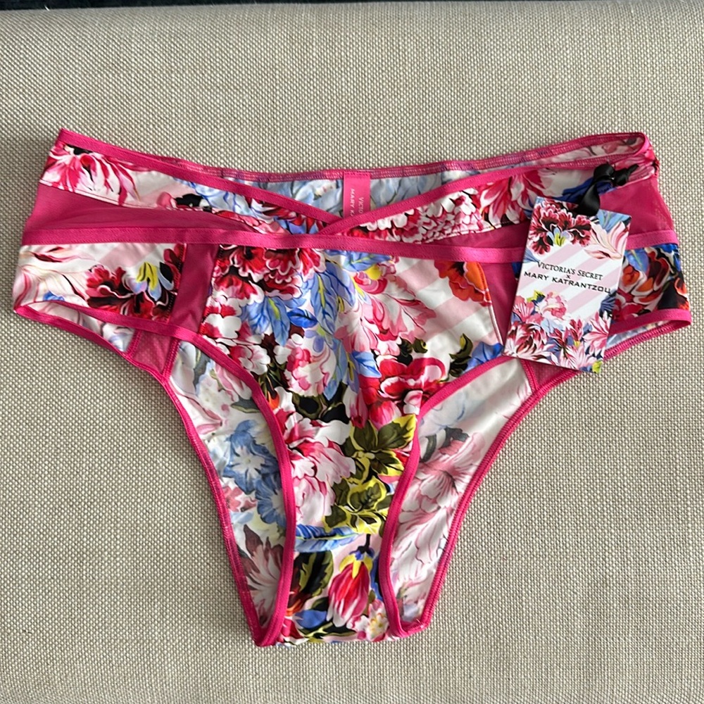 Brand New Victoria’s Secret x Mary Katrantzou panties size M.